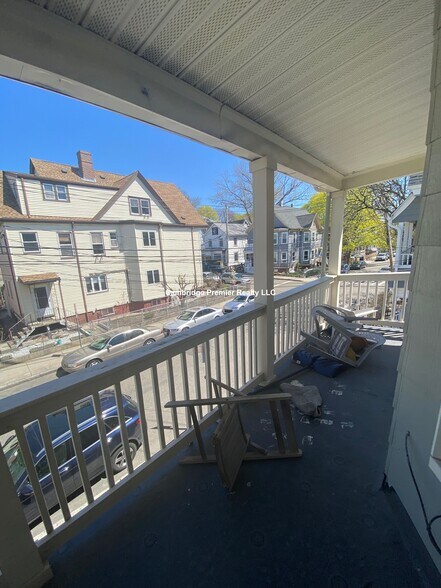 Building Photo - 33 Winslow Ave
