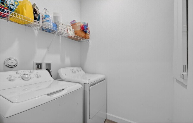 Building Photo - 4790 Navali Dr