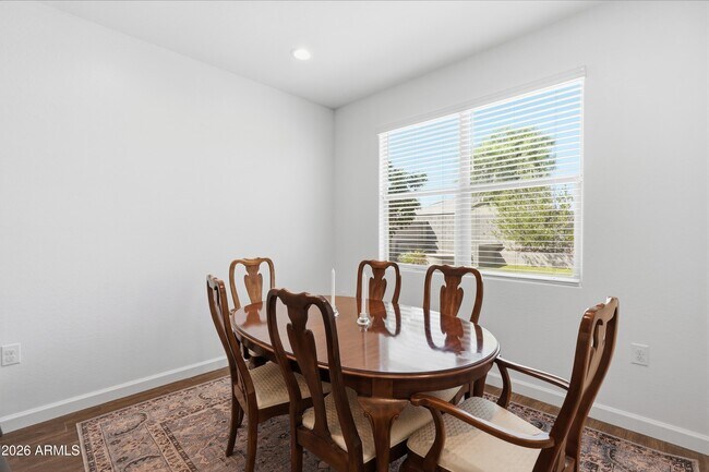 Building Photo - 30558 W Clarendon Ave