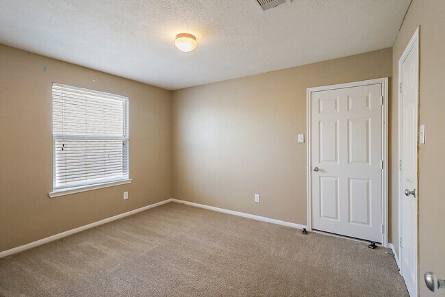 Building Photo - 8314 Hampton Bay Drive