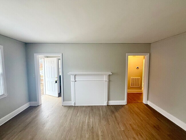 Building Photo - 314/316 N Ireland St