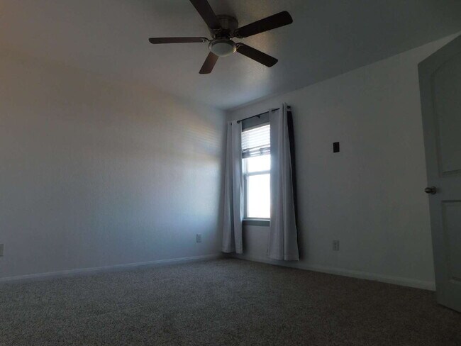 Building Photo - 6131 Southern Vis