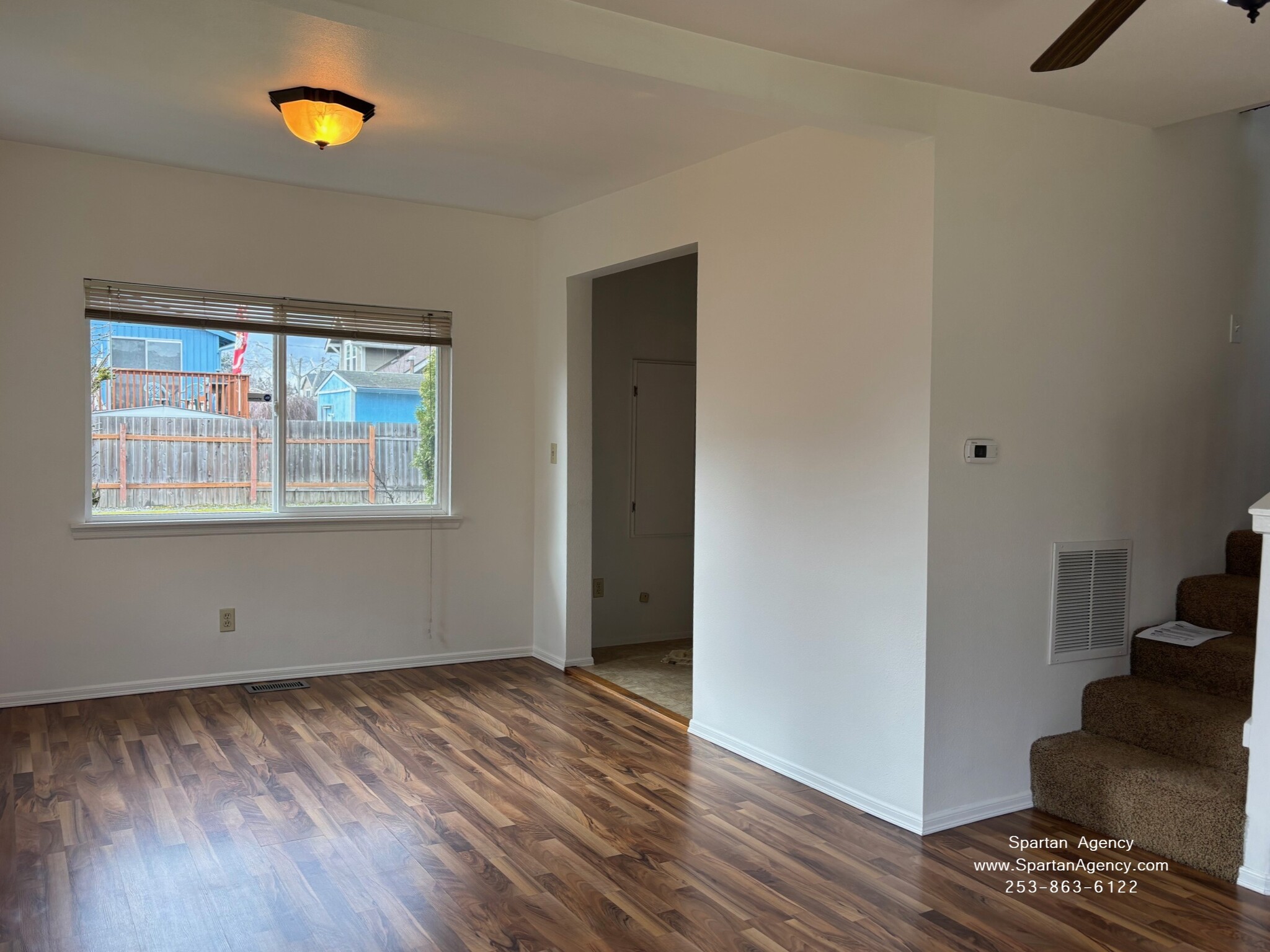 Building Photo - 1405 4th Ave NW