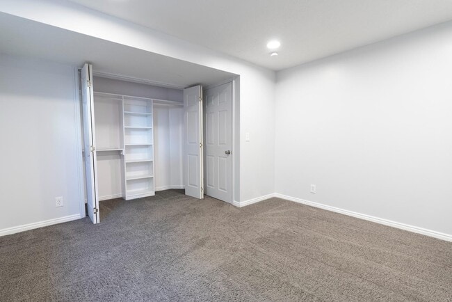 Building Photo - 9613 S 170 E