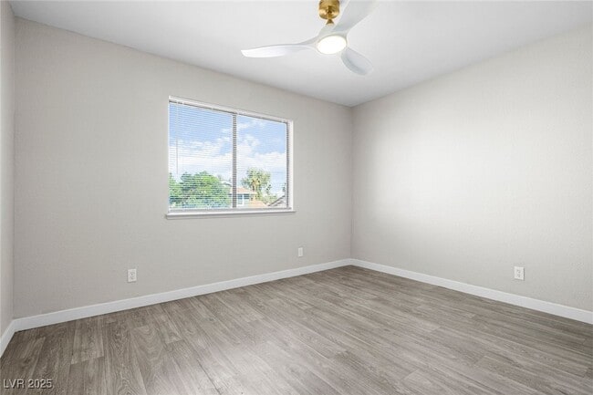 Building Photo - 5191 Caliente St