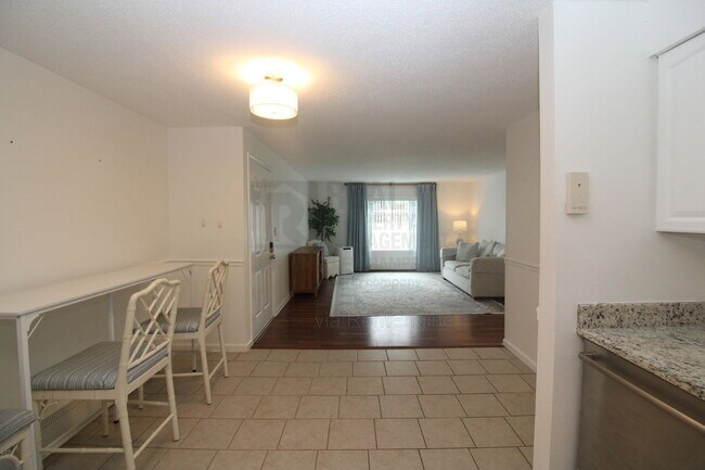 Building Photo - 50 Brookside Dr