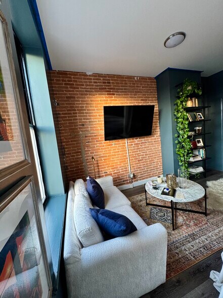 Building Photo - 515 Mosher St