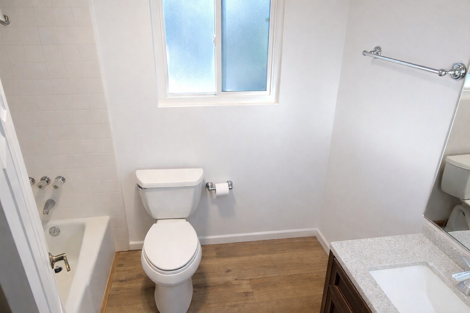 Building Photo - 434 Summerhill Ct