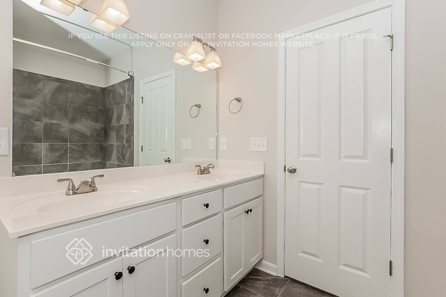 Building Photo - 201 Kinsale Dr