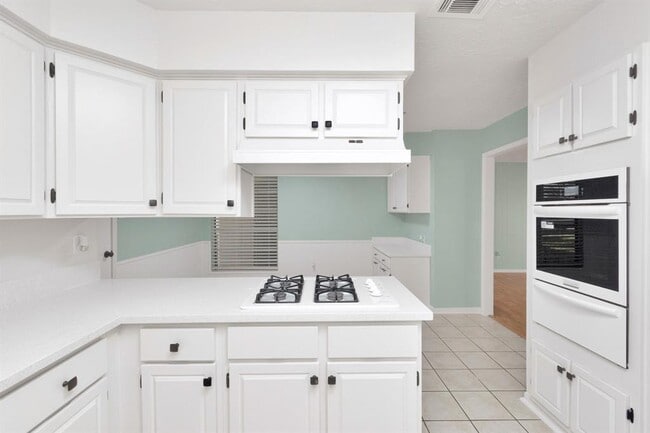 Building Photo - 1811 Eastfield Dr