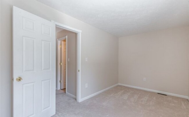 Building Photo - 38465 North Ln