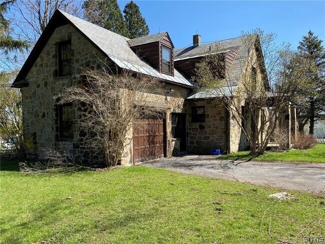 Building Photo - 2897 Graffenburg Rd