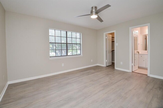 Building Photo - 5630 Fairdale Ln