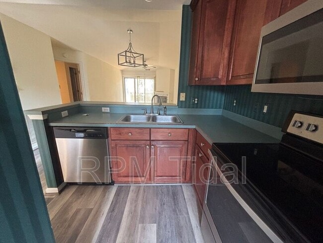 Building Photo - 924 Ironwood Dr