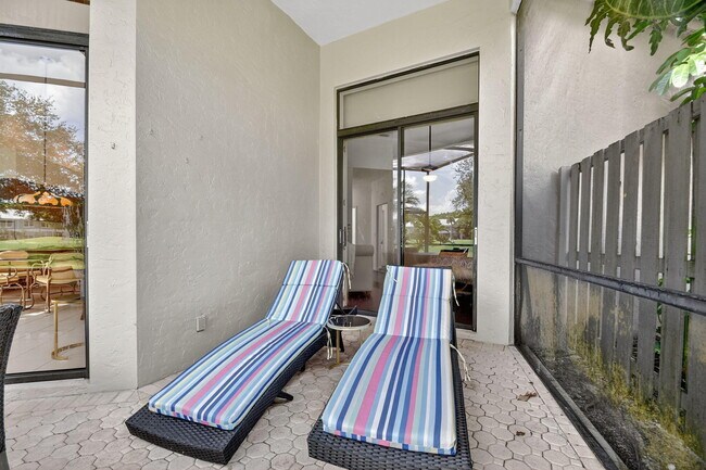 Building Photo - 4553 Barclay Fair Way