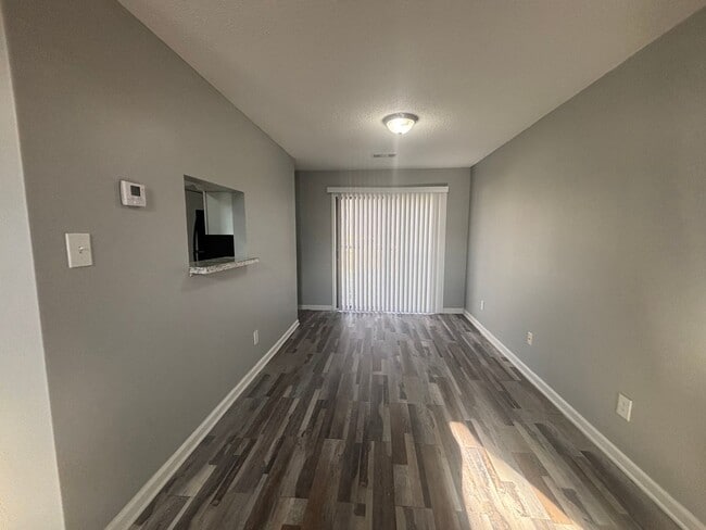 Building Photo - 5756 Crievewood Dr