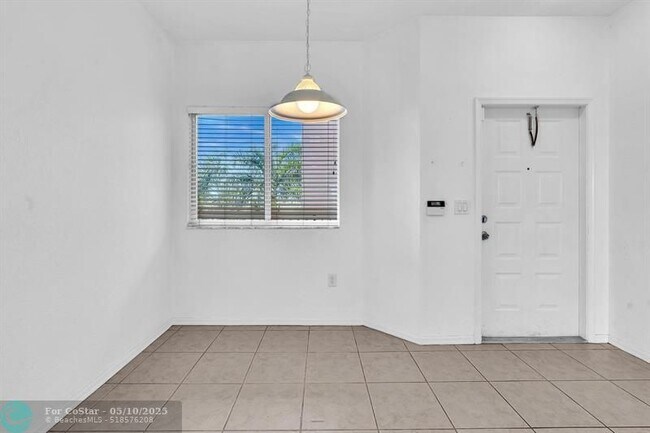 Building Photo - 7765 Yardley Dr