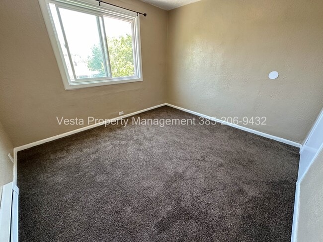 Building Photo - 2071 Jefferson Ave