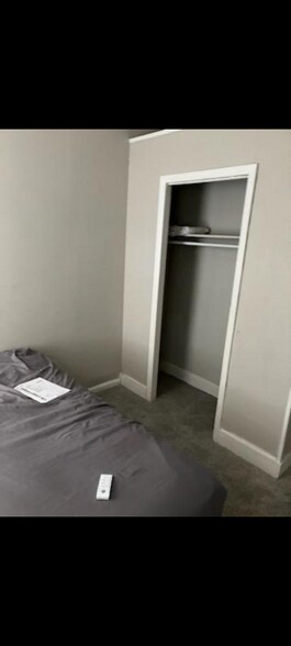 Building Photo - 1633 N Payson St