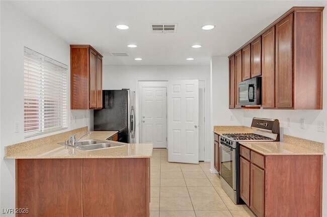 Building Photo - 9947 Corbridge St