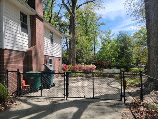 Building Photo - Delightful 3 Bedroom Home for Rent in Henrico