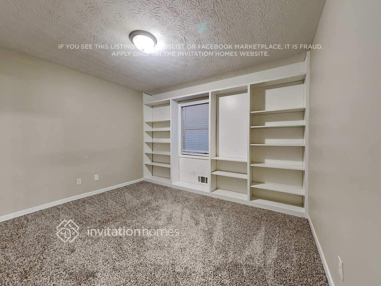 Building Photo - 5045 Cherokee Ct