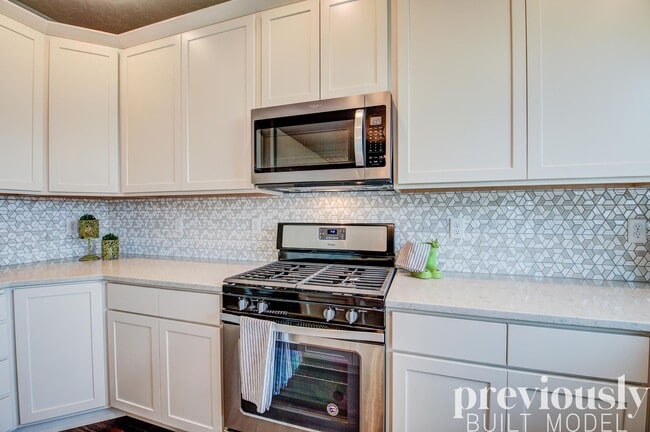 Building Photo - Stunning 3 Bed, 2.5 Bath Home in Spokane Valley! *HOLIDAY SPECIAL: $500 OFF!*