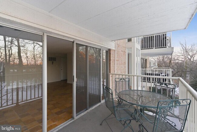 Building Photo - 2614 Fort Farnsworth Rd