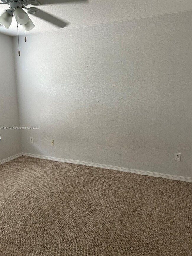 Building Photo - 4004-4004 San Gallo Dr