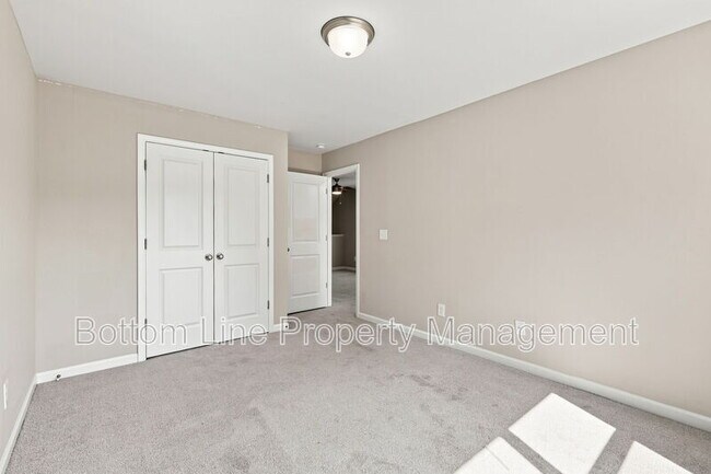 Building Photo - 708 Hadstock Path