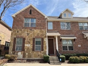 Building Photo - 635 Matthew Pl