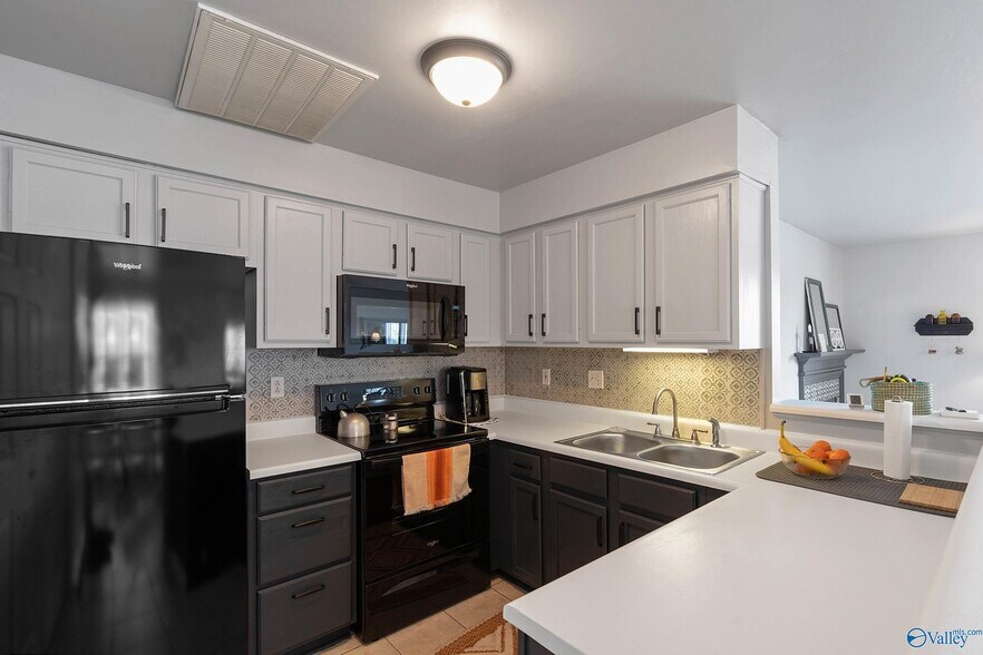 Building Photo - 351 Waters Edge Ln