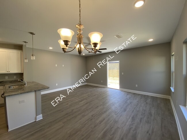 Building Photo - 1001 Grace Ln