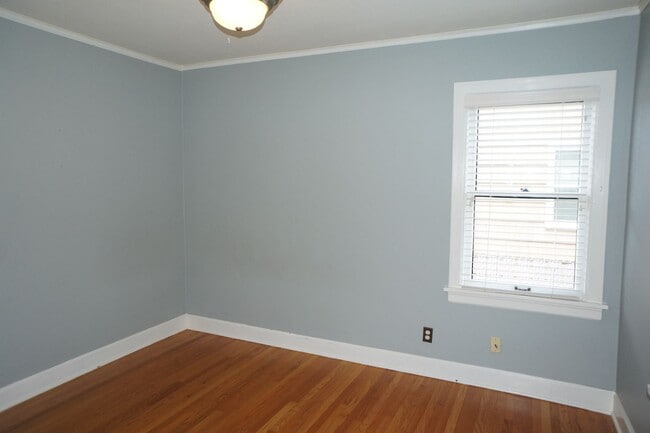 Building Photo - NE Portland - Irvington 3-bedroom Beauty!