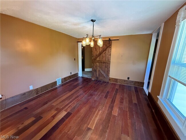 Building Photo - 1076 Ackley St