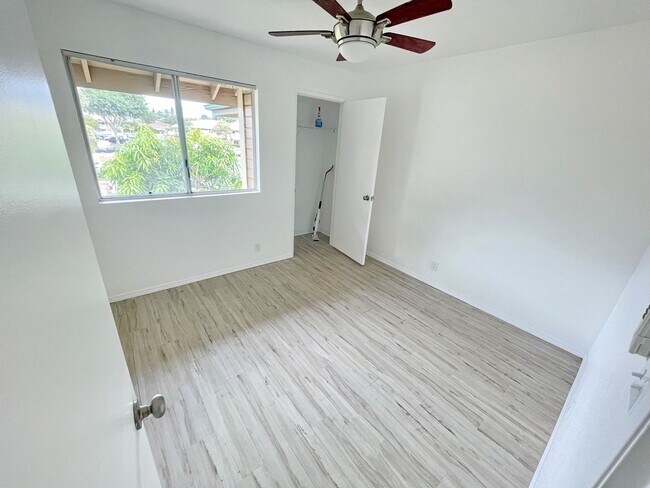 Building Photo - Top-Floor 2BR / 1.5BA Southpointe Condo – ...