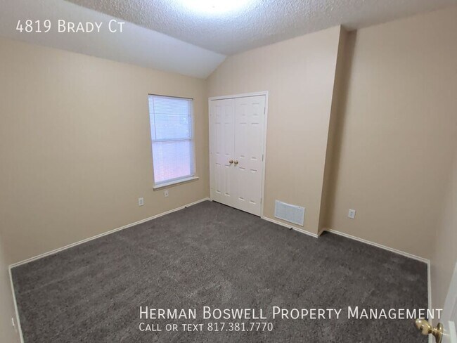Building Photo - 4819 Brady Ct