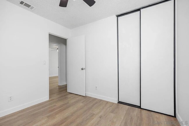 Building Photo - 207 Carissa Dr