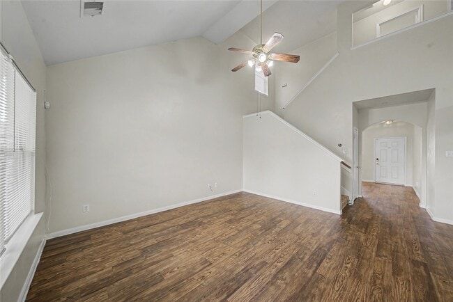 Building Photo - 1111 Auburn View Ln