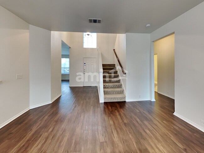 Building Photo - 2516 Aiken Ln