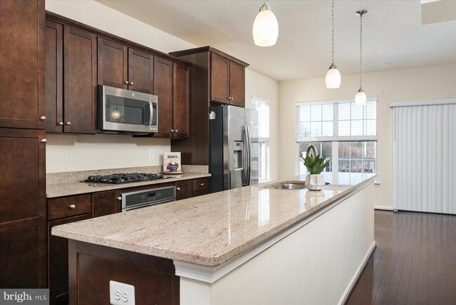 Building Photo - 12500 Rustic Rock Ln