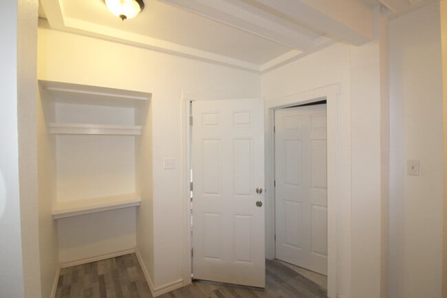 Building Photo - 803 Upson Dr
