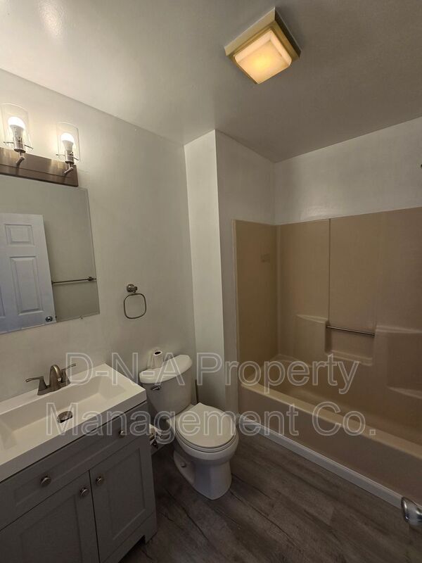 Building Photo - 602 Mountain View Way