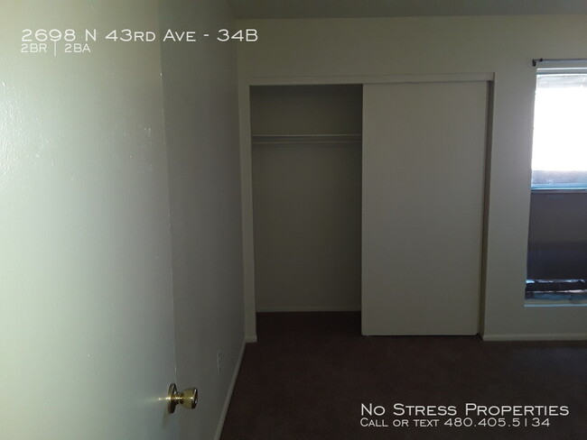 Building Photo - 2 Bed Condo off 43rd Ave and Thomas!