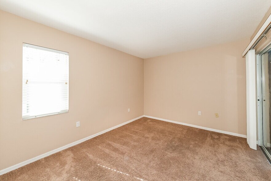 Building Photo - 3027 58th Terrace E