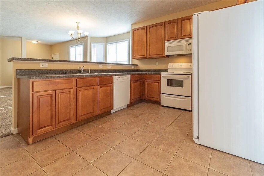 Building Photo - 5503 Sandhutton Ct