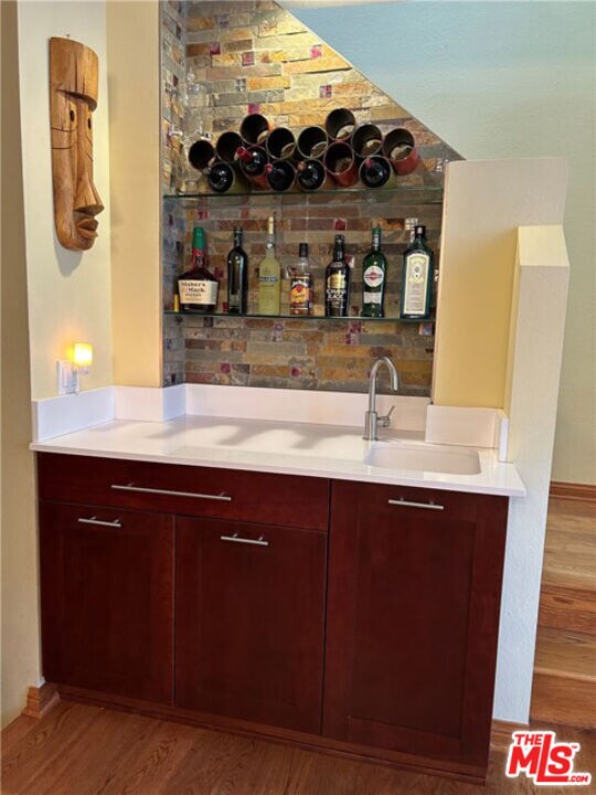 Building Photo - 7320 Balboa Blvd