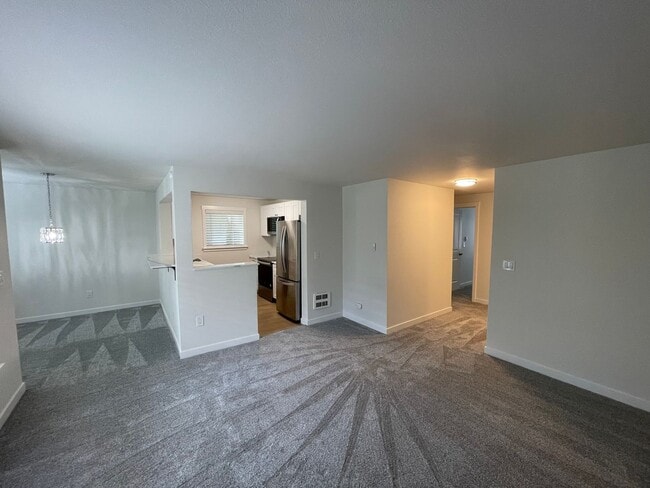 Building Photo - Updated 3-Bedroom Home in Bluegrass Commun...