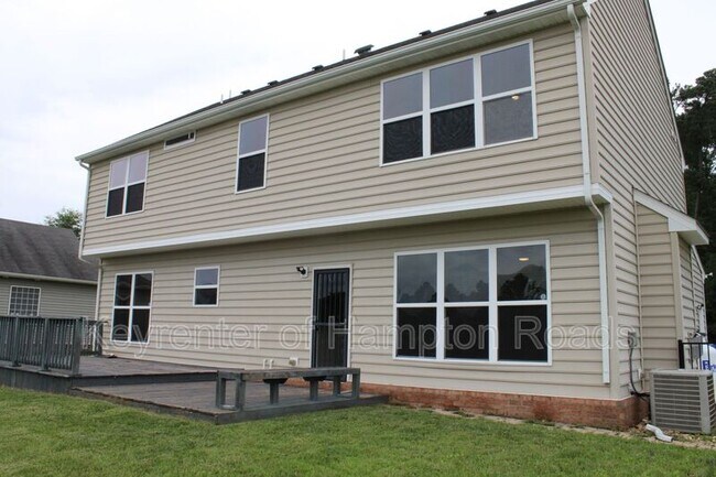 Building Photo - 3901 Grand Isle Dr