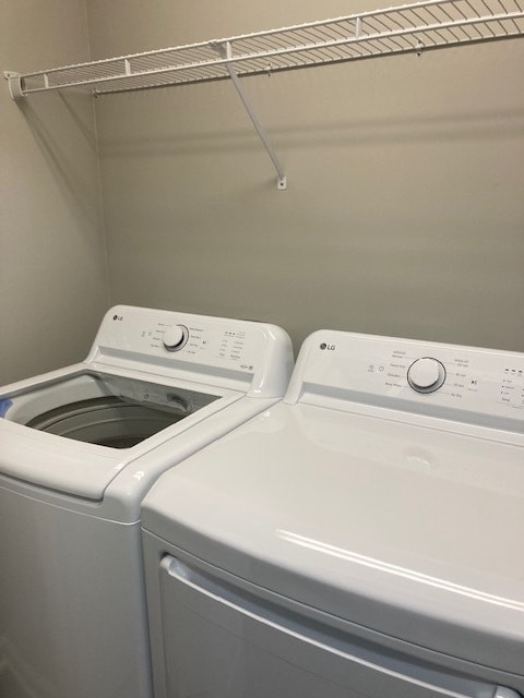 New LG Washer & Dryer - 1223 E Waldburg St